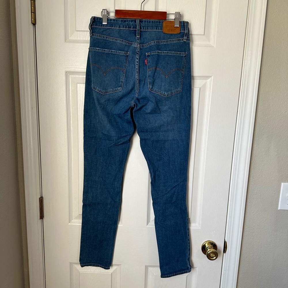 Levi’s High Rise Skinny Jeans - Picture 2 of 3